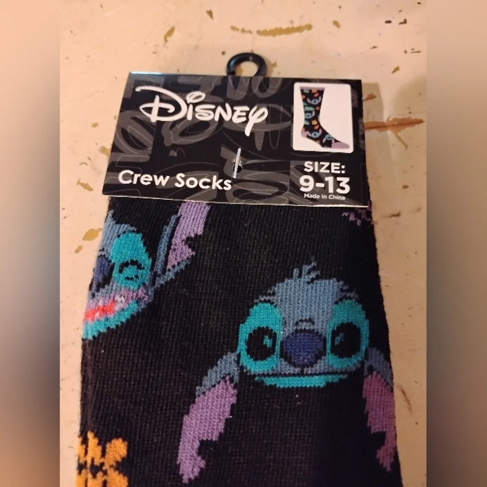 Disney Black Crew Socks Stitch Images and Purple Accents Size 9-13 Polyst-Spandx